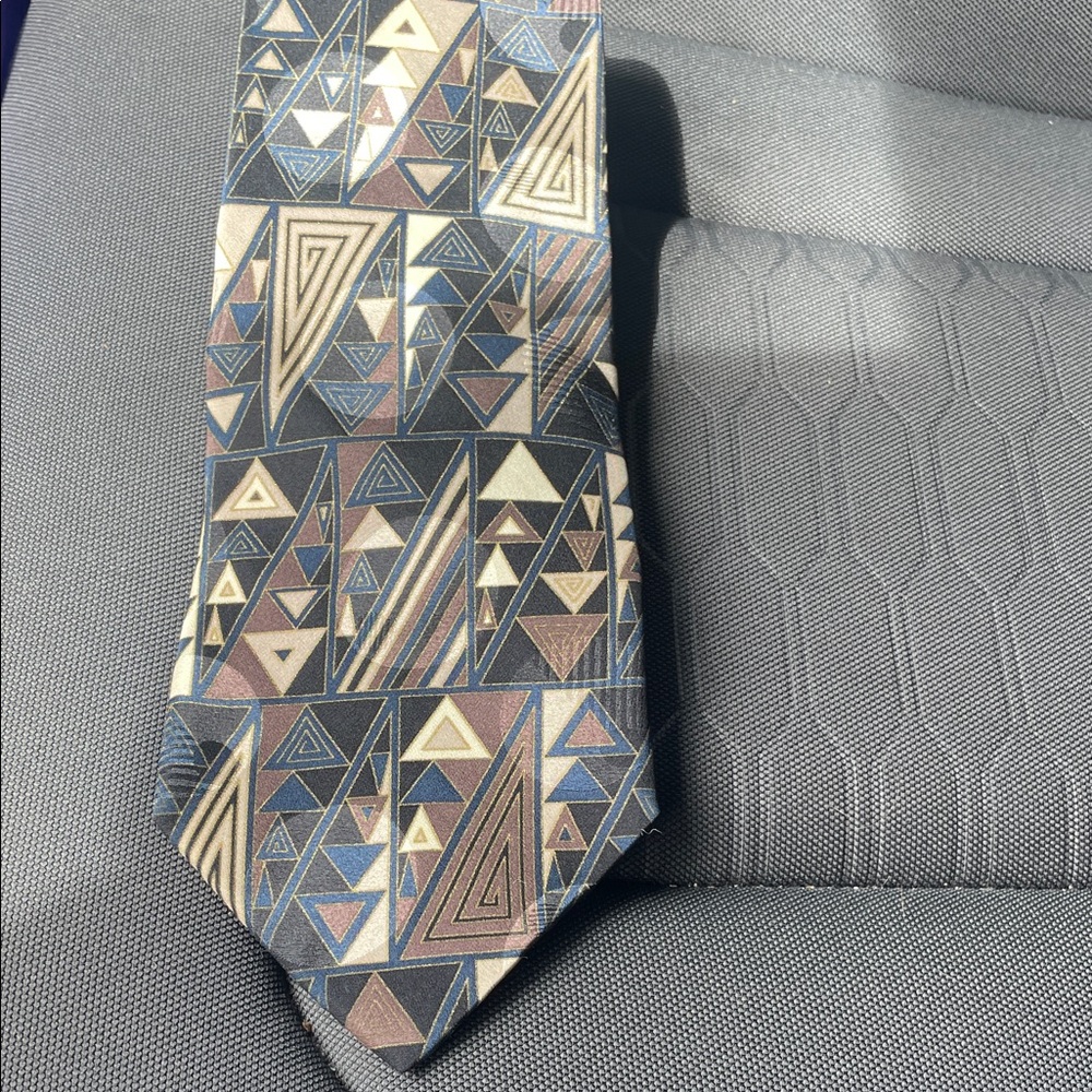 Lord & Taylor Geometric Triangle Silk Tie in Blue, Brown & Cream